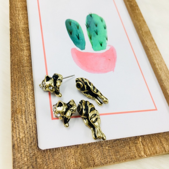 Only ships with $15 orders. Golden Hard Metal Cat Animal Earrings - Picture 2 of 4